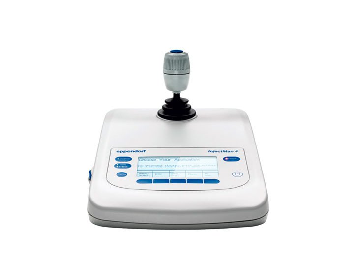 TransferMan 4 Ergonomic and innovative design of the control panel with a central joystick for direct control of the injection process.